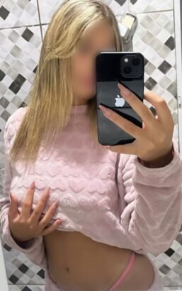 Shakira, masajista brasileña en Santiago de Compostela