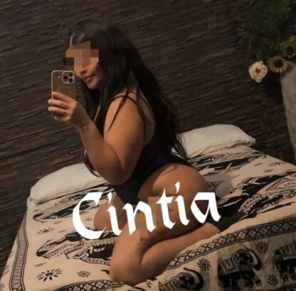 Cynthia en Hospitalet | elegancia, buena presencia y trato personal