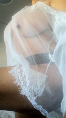 Estrella, una mujer madura, elegante y llena de personalidad