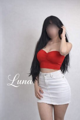 Luna, elegancia y cercanía en la zenia