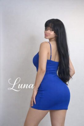 Luna, elegancia y cercanía en la zenia